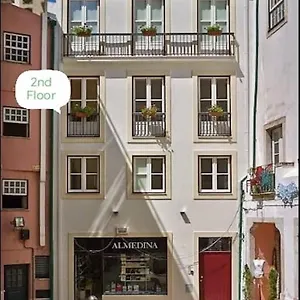 https://casas-do-arco.hotelscoimbra.com